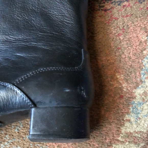 Women’s size 8 black zip up waterproof black boots - Picture 4 of 16